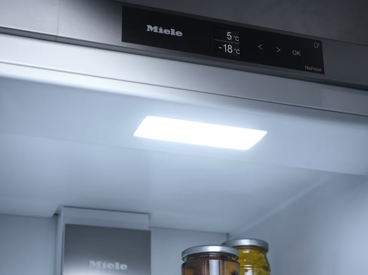 Miele KFN 7744 C