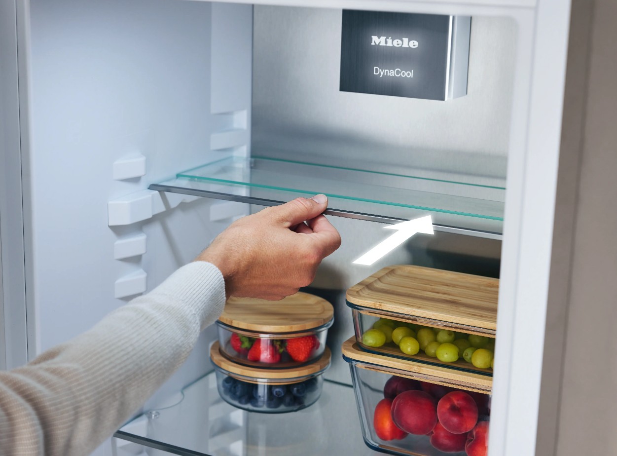 Miele K 7747 С