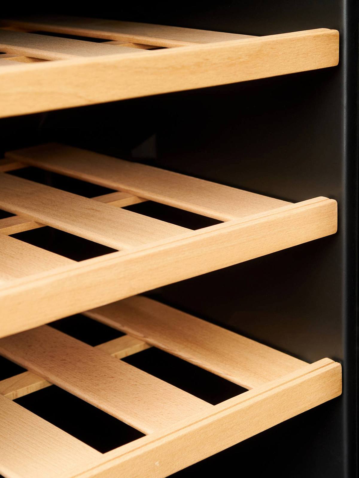 Vinosafe VSF16AM