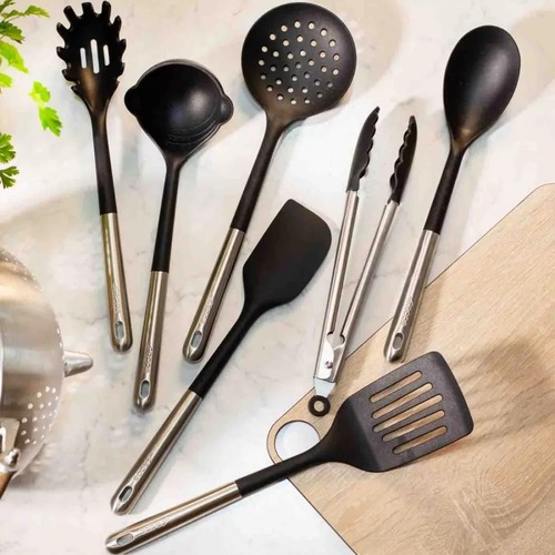 Силиконовый половник c мерными делениями и ручкой из нержавеющей стали, 32.3 см, черный/стальной, серия Kitchen gadgets, Arcos