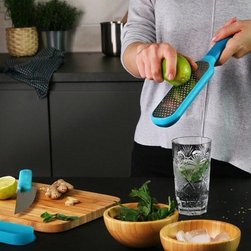 Терка мелкая из нержавеющей стали с пластиковым контейнером и ручкой Kitchen Tools, 27.5 см, голубой/стальной, серия Кухонные аксессуары, Trebonn