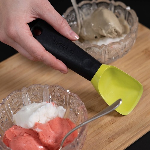 Пластиковая ложка для мороженого Kitchen Tools, 18.2 см, черный/зеленый, серия Кухонные аксессуары, Trebonn